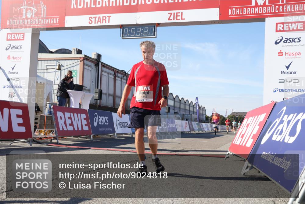 03.10.2025 - Köhlbrandbrückenlauf Luisa Fischer http://msf.ph/oto/9024818 03.10.2025 12:53:20 Ziel 4029, 4142, 5786, 6333 meine-sportfotos.de