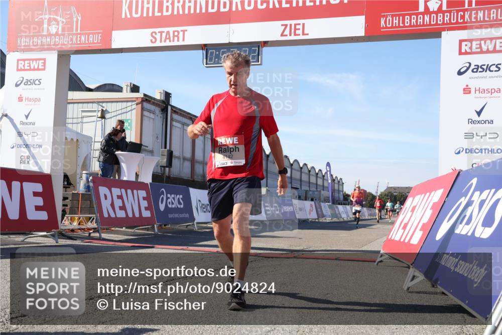 03.10.2025 - Köhlbrandbrückenlauf Luisa Fischer http://msf.ph/oto/9024824 03.10.2025 12:53:21 Ziel 4029, 4142, 5786, 6333 meine-sportfotos.de