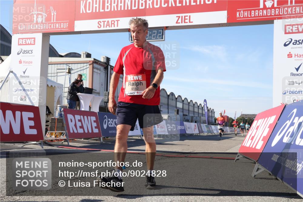 03.10.2025 - Köhlbrandbrückenlauf Luisa Fischer http://msf.ph/oto/9024828 03.10.2025 12:53:21 Ziel 4029, 4142, 5786, 6333 meine-sportfotos.de
