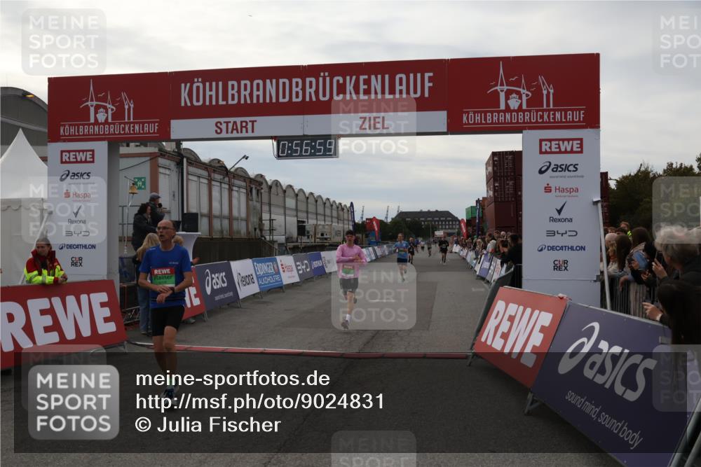 03.10.2025 - Köhlbrandbrückenlauf Julia Fischer http://msf.ph/oto/9024831 03.10.2025 15:56:59 Ziel 7882, 9226, 9664, 9665 meine-sportfotos.de