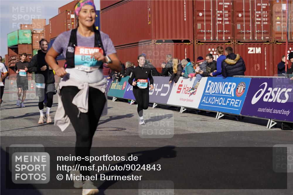 03.10.2025 - Köhlbrandbrückenlauf Michael Burmester http://msf.ph/oto/9024843 03.10.2025 10:27:32 Ziel 1472, 1914, 2059, 2086, 2162, 2166, 2192, 2237, 2352, 3346, 3429, 3451, 3452, 3626, 3739 meine-sportfotos.de