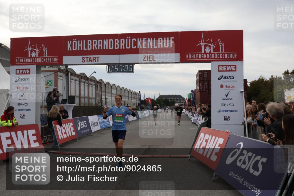 03.10.2025 - Köhlbrandbrückenlauf Julia Fischer http://msf.ph/oto/9024865 03.10.2025 15:57:04 Ziel 7041, 7882, 9226, 9664, 9665, 9751 meine-sportfotos.de