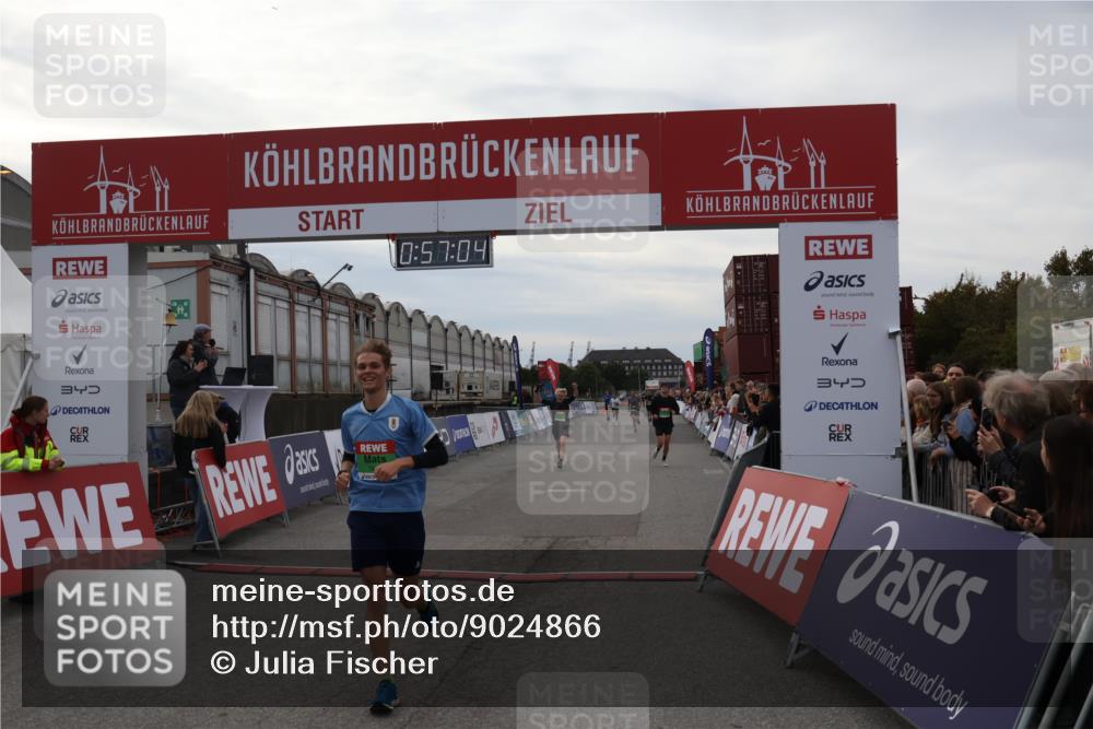 03.10.2025 - Köhlbrandbrückenlauf Julia Fischer http://msf.ph/oto/9024866 03.10.2025 15:57:04 Ziel 7041, 7882, 9226, 9664, 9665, 9751 meine-sportfotos.de