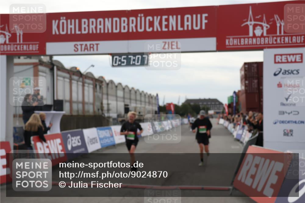 03.10.2025 - Köhlbrandbrückenlauf Julia Fischer http://msf.ph/oto/9024870 03.10.2025 15:57:07 Ziel 7041, 7593, 7618, 7882, 9226, 9665, 9751 meine-sportfotos.de