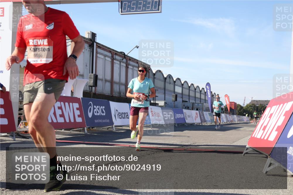 03.10.2025 - Köhlbrandbrückenlauf Luisa Fischer http://msf.ph/oto/9024919 03.10.2025 12:53:29 Ziel 4029, 4142, 4155, 6241, 6656, 6804 meine-sportfotos.de