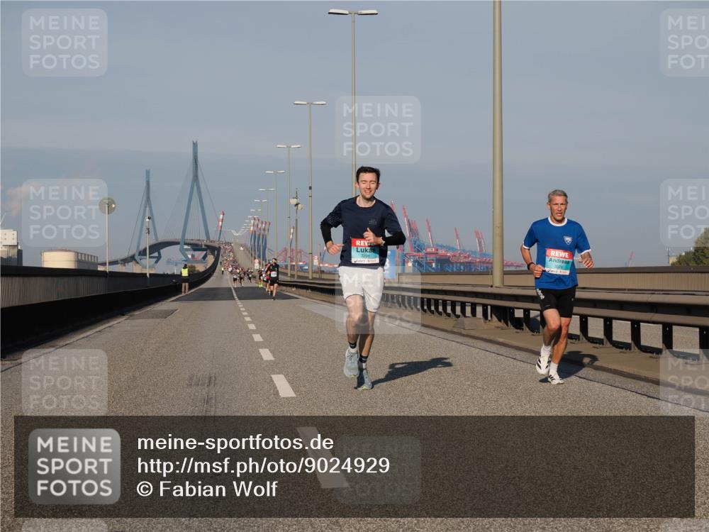 03.10.2025 - Köhlbrandbrückenlauf Fabian Wolf http://msf.ph/oto/9024929 03.10.2025 09:41:00 Position 3 3078 meine-sportfotos.de