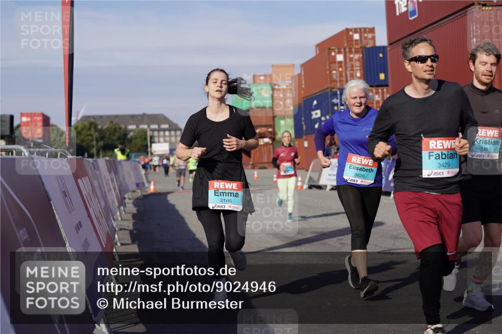 03.10.2025 - Köhlbrandbrückenlauf Michael Burmester http://msf.ph/oto/9024946 03.10.2025 10:27:36 Ziel 1472, 1759, 2059, 2086, 2162, 2166, 2192, 2237, 2352, 3346, 3429, 3451, 3452, 3626, 3739 meine-sportfotos.de