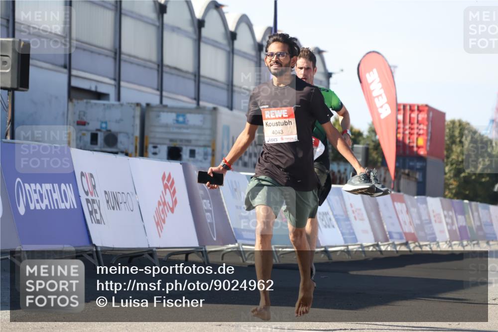 03.10.2025 - Köhlbrandbrückenlauf Luisa Fischer http://msf.ph/oto/9024962 03.10.2025 12:53:38 Ziel 4043, 4155, 6241, 6624, 6656, 6804 meine-sportfotos.de