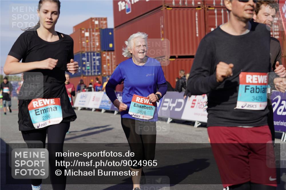 03.10.2025 - Köhlbrandbrückenlauf Michael Burmester http://msf.ph/oto/9024965 03.10.2025 10:27:37 Ziel 1342, 1472, 1759, 2059, 2086, 2162, 2166, 2237, 3346, 3429, 3451, 3452, 3626, 3739 meine-sportfotos.de