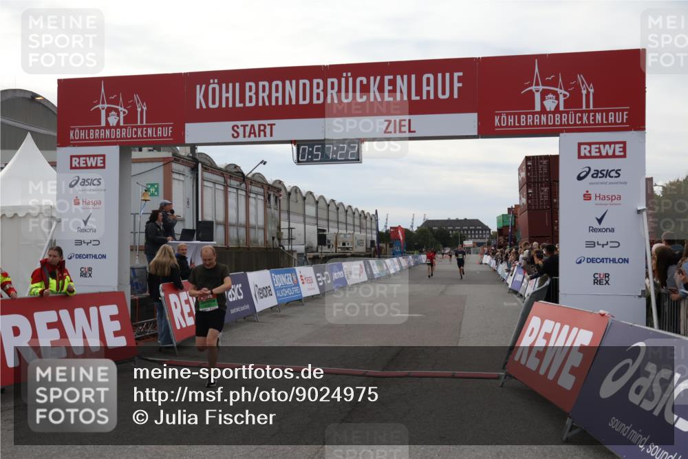 03.10.2025 - Köhlbrandbrückenlauf Julia Fischer http://msf.ph/oto/9024975 03.10.2025 15:57:22 Ziel 7107, 7593, 7618, 9032, 9087, 9668 meine-sportfotos.de