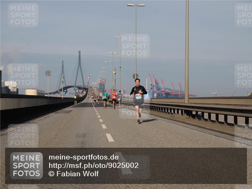 03.10.2025 - Köhlbrandbrückenlauf Fabian Wolf http://msf.ph/oto/9025002 03.10.2025 09:41:12 Position 3  meine-sportfotos.de