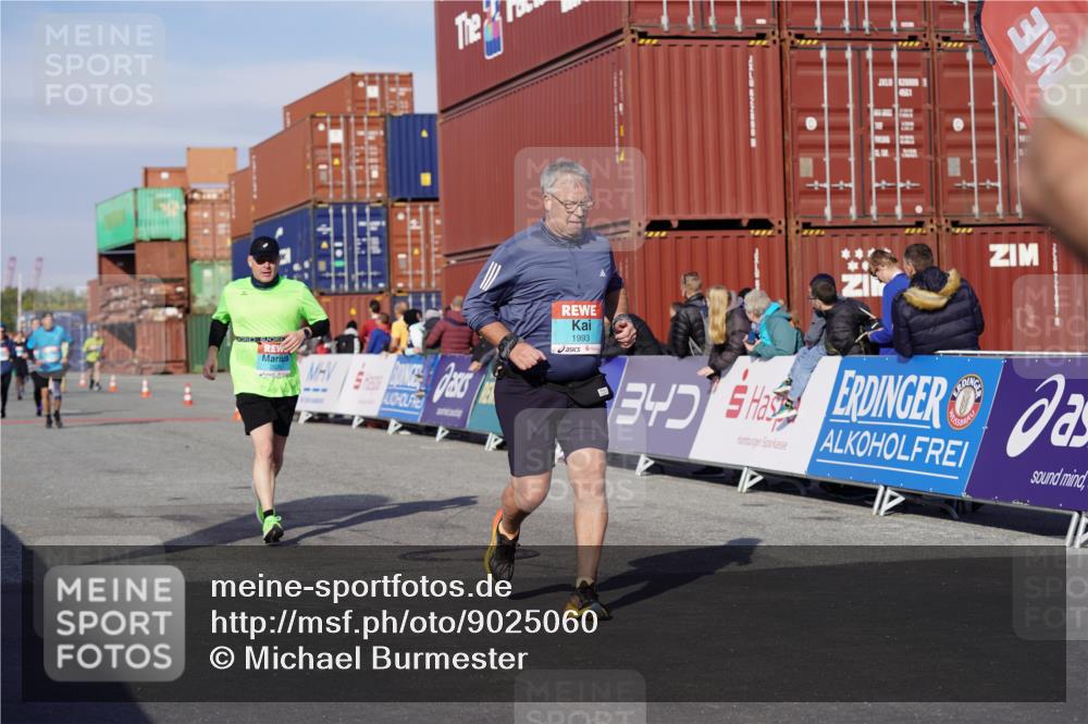03.10.2025 - Köhlbrandbrückenlauf Michael Burmester http://msf.ph/oto/9025060 03.10.2025 10:27:49 Ziel 1004, 1342, 1993, 2525, 3393 meine-sportfotos.de