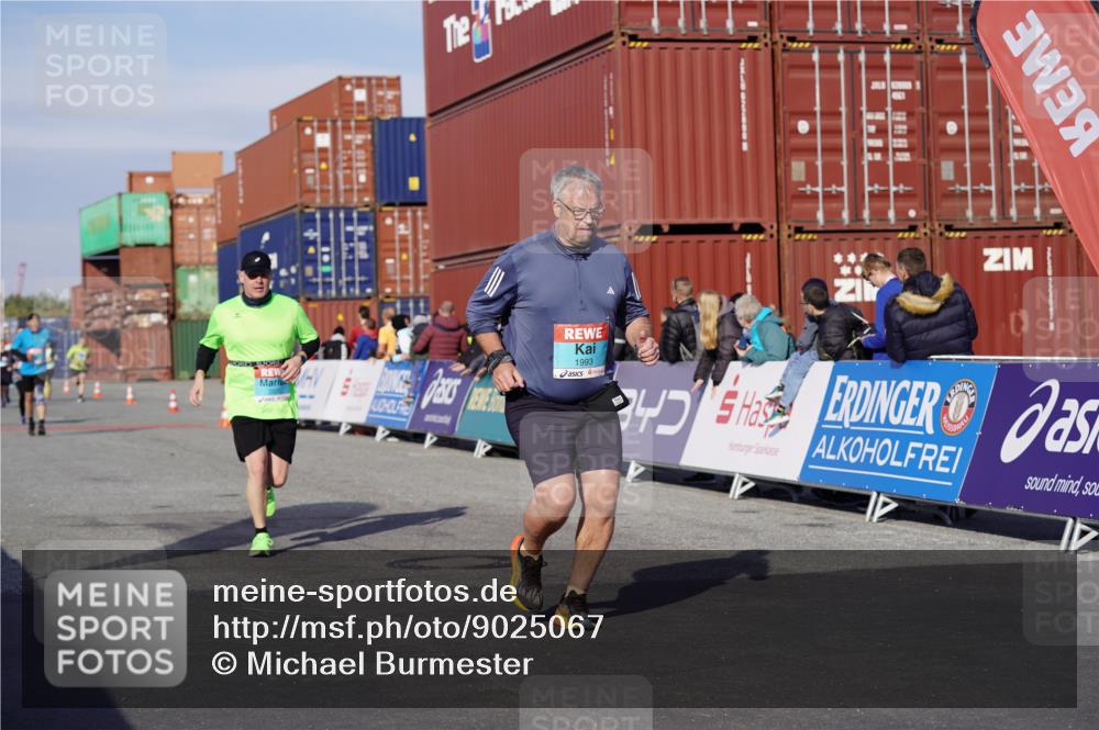 03.10.2025 - Köhlbrandbrückenlauf Michael Burmester http://msf.ph/oto/9025067 03.10.2025 10:27:49 Ziel 1004, 1342, 1993, 2525, 3393 meine-sportfotos.de