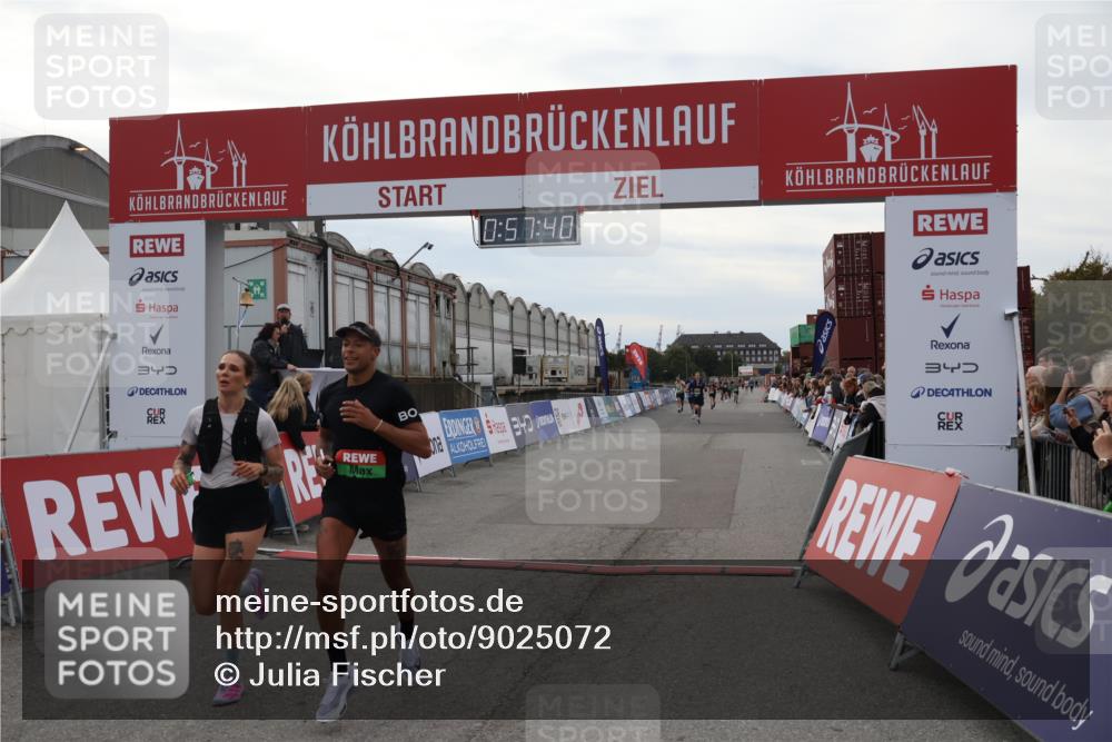 03.10.2025 - Köhlbrandbrückenlauf Julia Fischer http://msf.ph/oto/9025072 03.10.2025 15:57:40 Ziel 7261, 7274, 7535, 9177, 9178 meine-sportfotos.de