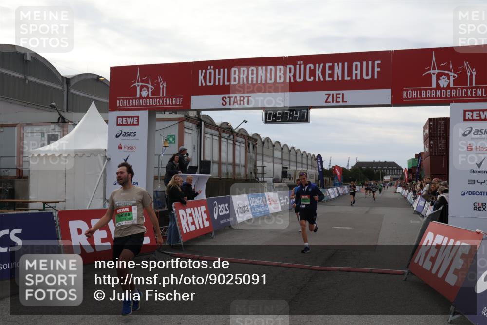 03.10.2025 - Köhlbrandbrückenlauf Julia Fischer http://msf.ph/oto/9025091 03.10.2025 15:57:47 Ziel 7082, 7274, 7570, 8916, 9177, 9178 meine-sportfotos.de