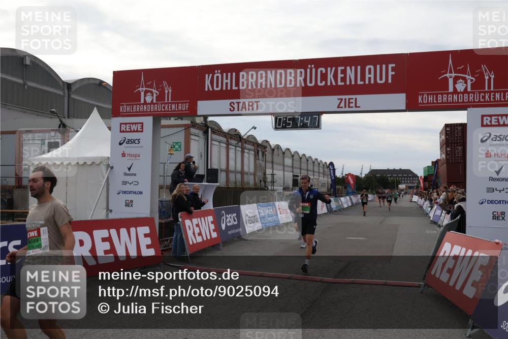 03.10.2025 - Köhlbrandbrückenlauf Julia Fischer http://msf.ph/oto/9025094 03.10.2025 15:57:48 Ziel 7082, 7127, 7274, 7570, 8916, 9177, 9178 meine-sportfotos.de