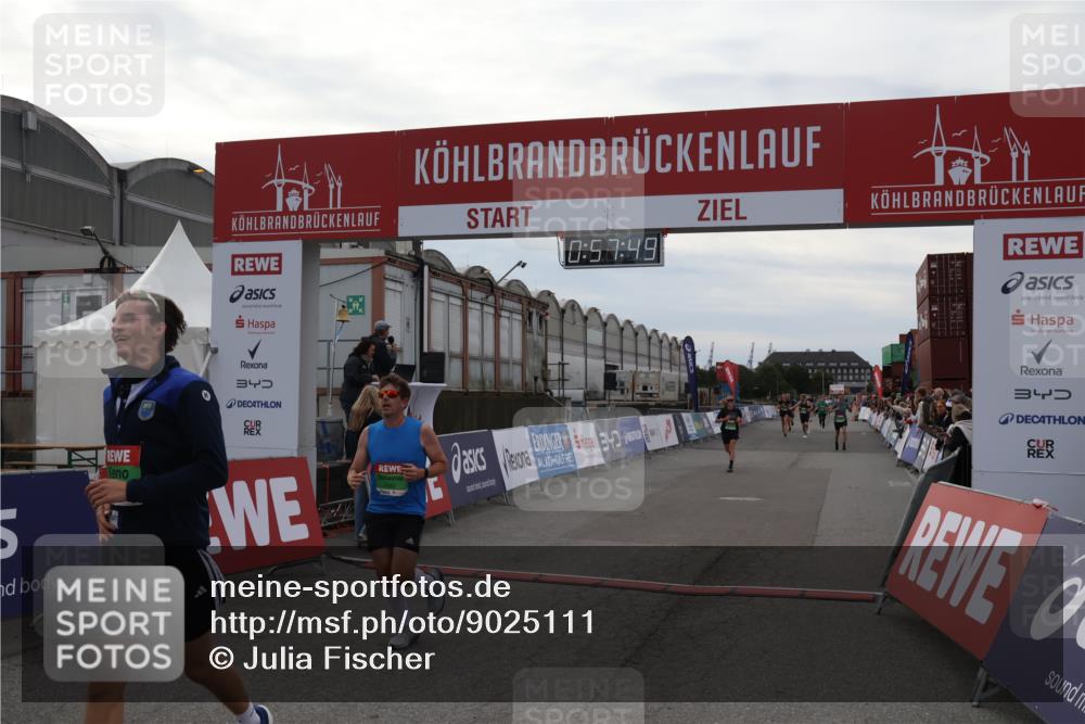 03.10.2025 - Köhlbrandbrückenlauf Julia Fischer http://msf.ph/oto/9025111 03.10.2025 15:57:50 Ziel 7082, 7127, 7274, 7570, 8916 meine-sportfotos.de