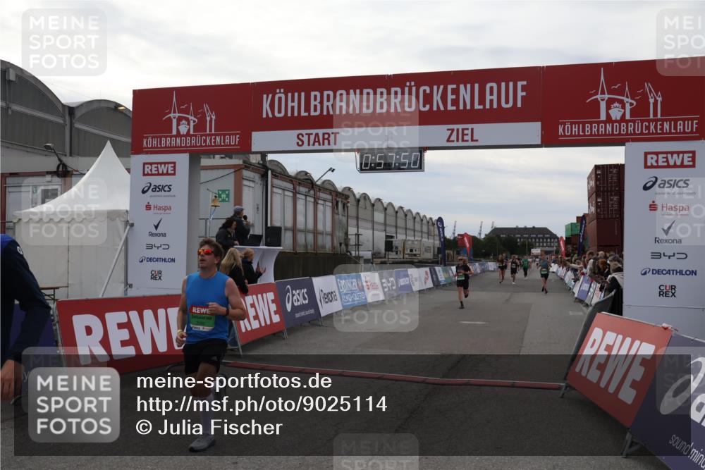 03.10.2025 - Köhlbrandbrückenlauf Julia Fischer http://msf.ph/oto/9025114 03.10.2025 15:57:50 Ziel 7082, 7127, 7274, 7570, 8916 meine-sportfotos.de