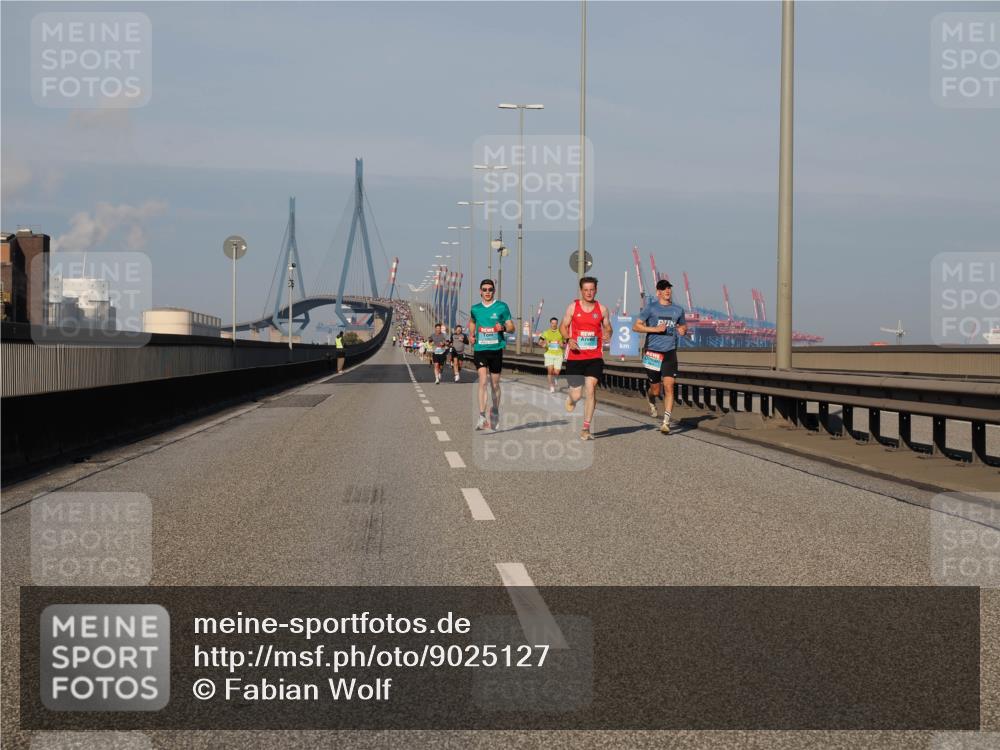 03.10.2025 - Köhlbrandbrückenlauf Fabian Wolf http://msf.ph/oto/9025127 03.10.2025 09:41:21 Position 3 3 meine-sportfotos.de