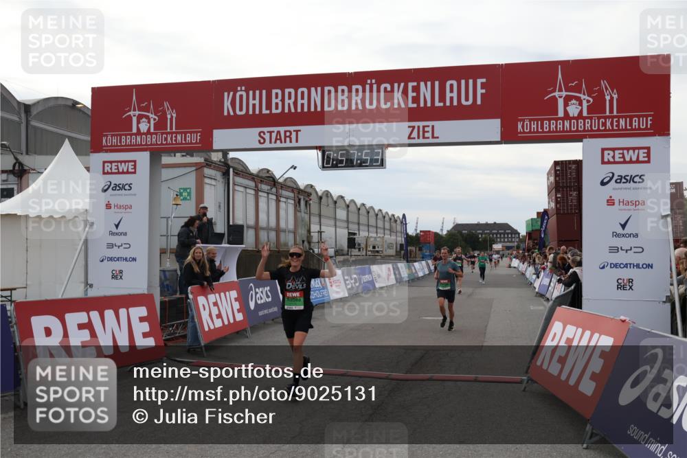 03.10.2025 - Köhlbrandbrückenlauf Julia Fischer http://msf.ph/oto/9025131 03.10.2025 15:57:53 Ziel 7051, 7082, 7127, 7131, 7274, 7570, 8916, 9438 meine-sportfotos.de