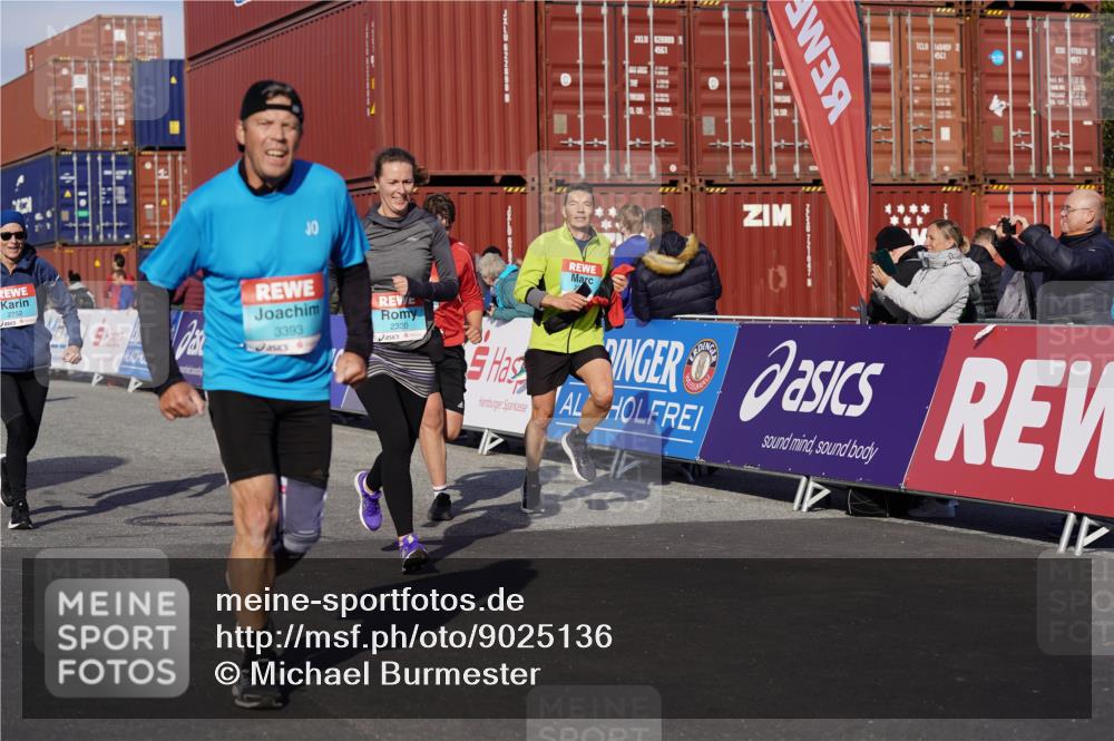03.10.2025 - Köhlbrandbrückenlauf Michael Burmester http://msf.ph/oto/9025136 03.10.2025 10:27:59 Ziel 1775, 2320, 2621, 2630, 2632, 2752, 3393, 3614, 3670 meine-sportfotos.de