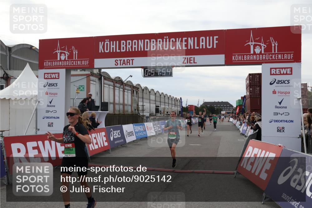 03.10.2025 - Köhlbrandbrückenlauf Julia Fischer http://msf.ph/oto/9025142 03.10.2025 15:57:54 Ziel 7051, 7082, 7127, 7131, 7274, 7570, 8916, 9438 meine-sportfotos.de