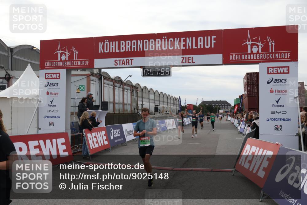 03.10.2025 - Köhlbrandbrückenlauf Julia Fischer http://msf.ph/oto/9025148 03.10.2025 15:57:55 Ziel 7051, 7082, 7087, 7127, 7131, 7274, 7570, 8916, 9438 meine-sportfotos.de