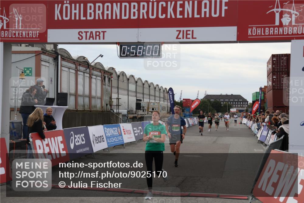 03.10.2025 - Köhlbrandbrückenlauf Julia Fischer http://msf.ph/oto/9025170 03.10.2025 15:58:00 Ziel 7029, 7051, 7087, 7127, 7131, 7570, 7577, 9438 meine-sportfotos.de