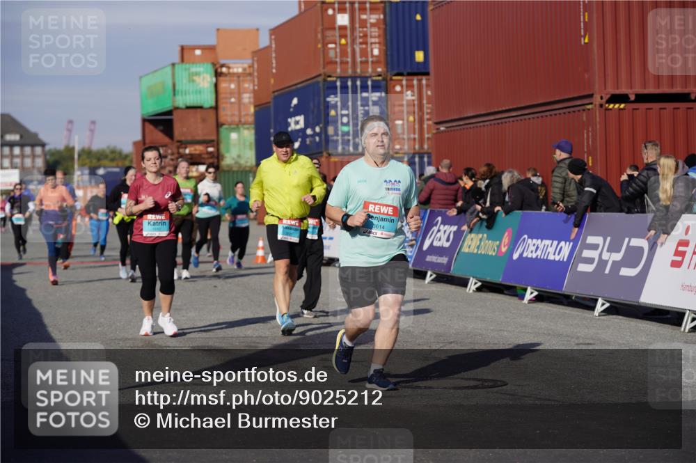 03.10.2025 - Köhlbrandbrückenlauf Michael Burmester http://msf.ph/oto/9025212 03.10.2025 10:28:06 Ziel 1592, 1775, 1872, 2621, 2630, 2632, 2636, 3231, 3398, 3399, 3432, 3476, 3614, 3631, 3670 meine-sportfotos.de