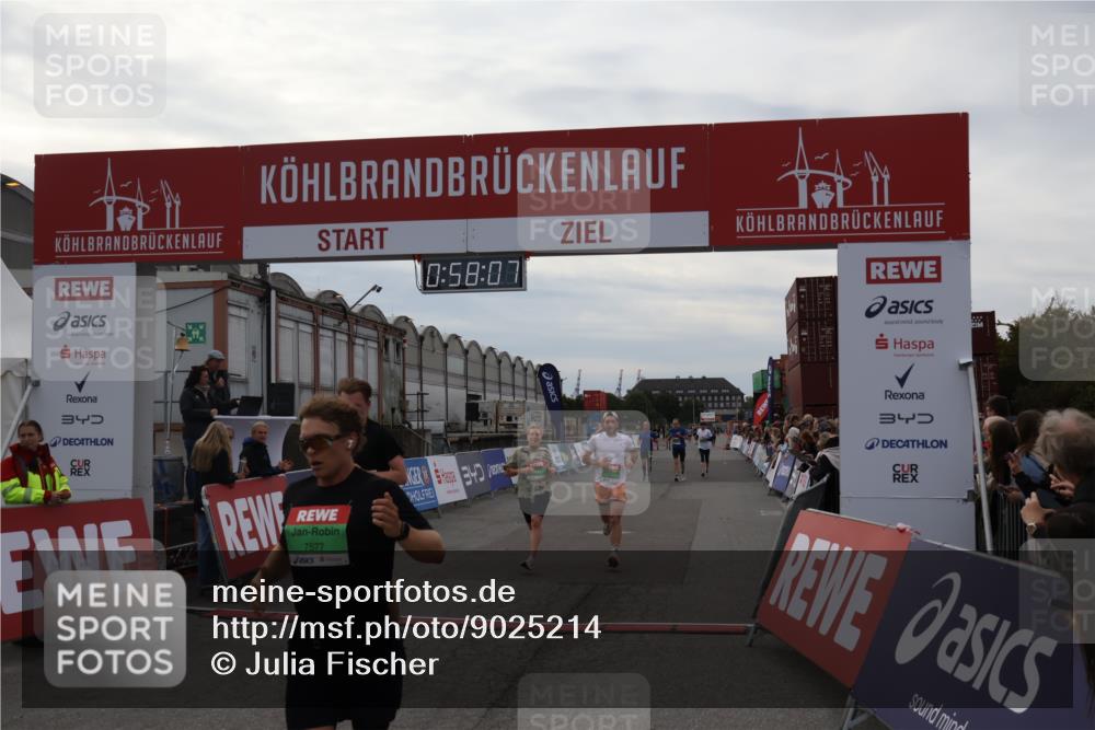 03.10.2025 - Köhlbrandbrückenlauf Julia Fischer http://msf.ph/oto/9025214 03.10.2025 15:58:07 Ziel 7029, 7051, 7087, 7131, 7352, 7577, 7614, 9223, 9224, 9227, 9438 meine-sportfotos.de