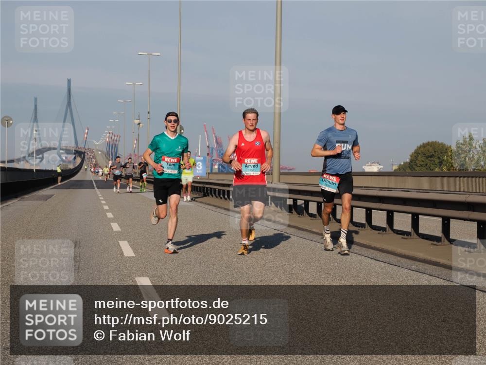 03.10.2025 - Köhlbrandbrückenlauf Fabian Wolf http://msf.ph/oto/9025215 03.10.2025 09:41:24 Position 3 01268, 3152 meine-sportfotos.de