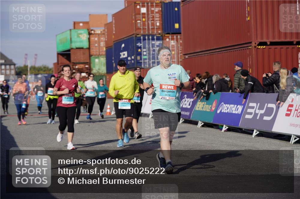 03.10.2025 - Köhlbrandbrückenlauf Michael Burmester http://msf.ph/oto/9025222 03.10.2025 10:28:06 Ziel 1592, 1775, 1872, 2621, 2630, 2632, 2636, 3231, 3398, 3399, 3432, 3476, 3614, 3631, 3670 meine-sportfotos.de