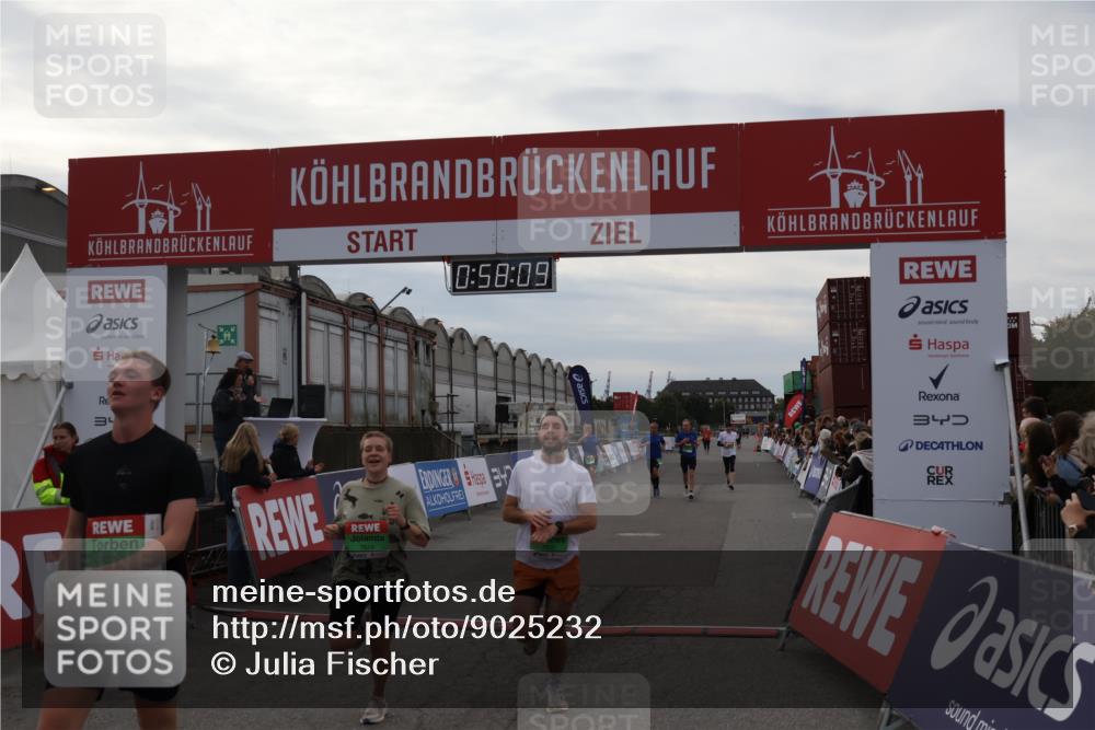 03.10.2025 - Köhlbrandbrückenlauf Julia Fischer http://msf.ph/oto/9025232 03.10.2025 15:58:09 Ziel 7029, 7087, 7352, 7577, 7614, 8761, 9223, 9224, 9227, 9438 meine-sportfotos.de