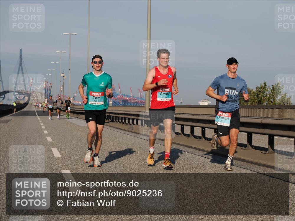 03.10.2025 - Köhlbrandbrückenlauf Fabian Wolf http://msf.ph/oto/9025236 03.10.2025 09:41:25 Position 3 1268, 3152, 2831 meine-sportfotos.de