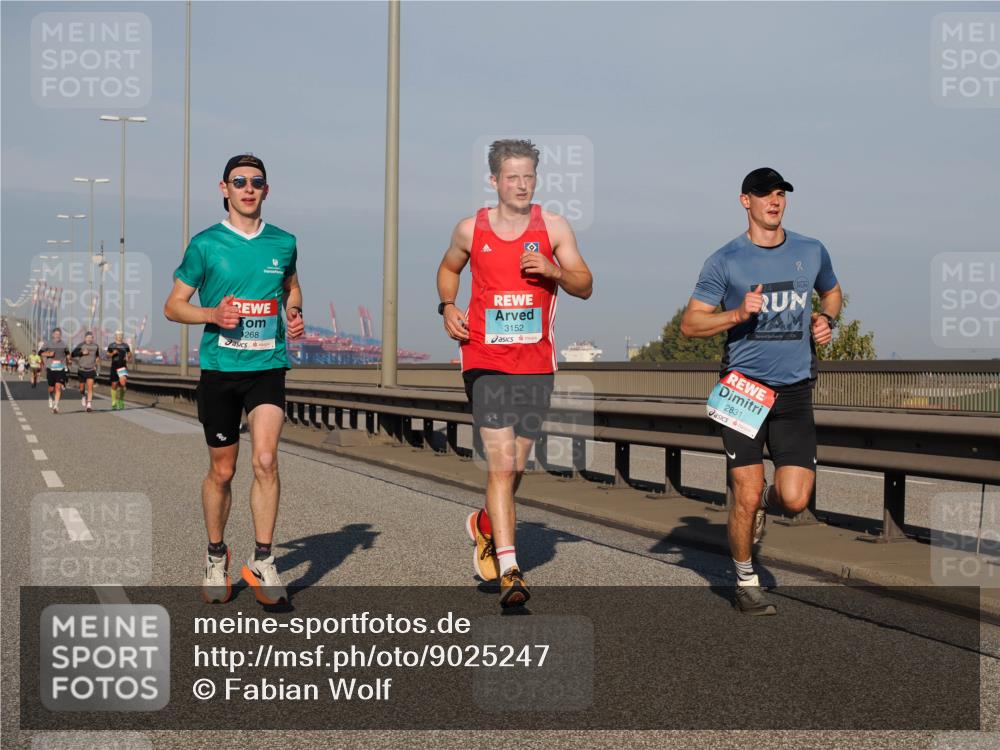 03.10.2025 - Köhlbrandbrückenlauf Fabian Wolf http://msf.ph/oto/9025247 03.10.2025 09:41:25 Position 3 1268, 3152, 2831 meine-sportfotos.de