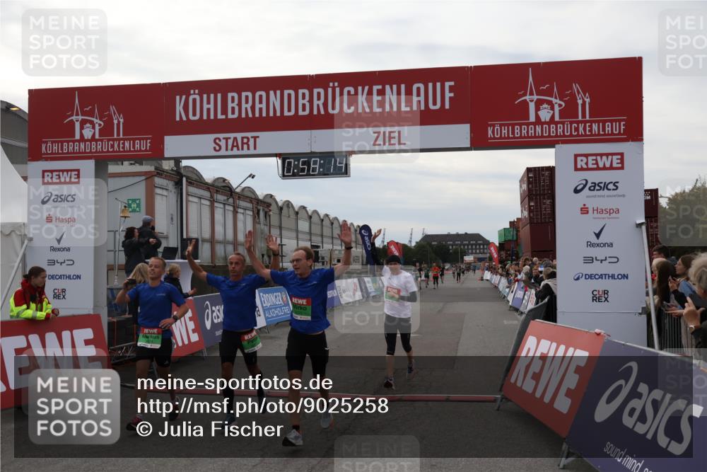 03.10.2025 - Köhlbrandbrückenlauf Julia Fischer http://msf.ph/oto/9025258 03.10.2025 15:58:14 Ziel 7029, 7096, 7352, 7577, 7614, 8761, 9223, 9224, 9227 meine-sportfotos.de