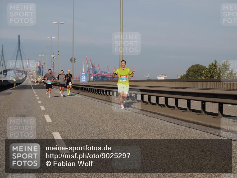 03.10.2025 - Köhlbrandbrückenlauf Fabian Wolf http://msf.ph/oto/9025297 03.10.2025 09:41:29 Position 3 3 meine-sportfotos.de