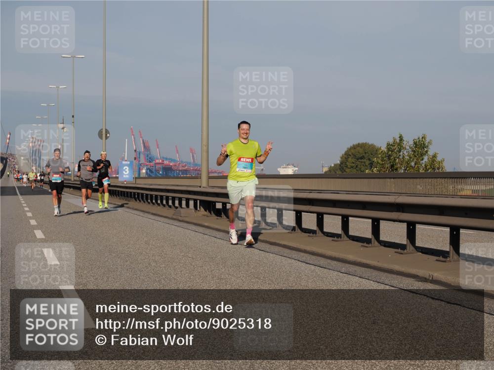 03.10.2025 - Köhlbrandbrückenlauf Fabian Wolf http://msf.ph/oto/9025318 03.10.2025 09:41:30 Position 3 3 meine-sportfotos.de