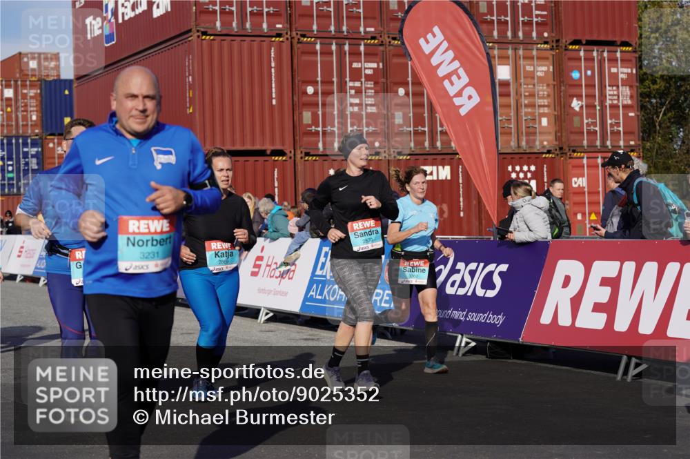 03.10.2025 - Köhlbrandbrückenlauf Michael Burmester http://msf.ph/oto/9025352 03.10.2025 10:28:17 Ziel 1579, 1872, 1910, 2094, 2366, 2409, 2869, 2870, 3161, 3231, 3360, 3476, 3611 meine-sportfotos.de