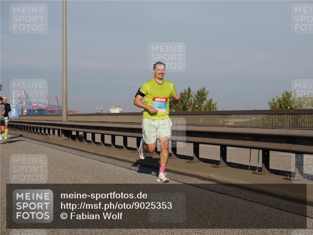 03.10.2025 - Köhlbrandbrückenlauf Fabian Wolf http://msf.ph/oto/9025353 03.10.2025 09:41:32 Position 3 3, 3841 meine-sportfotos.de