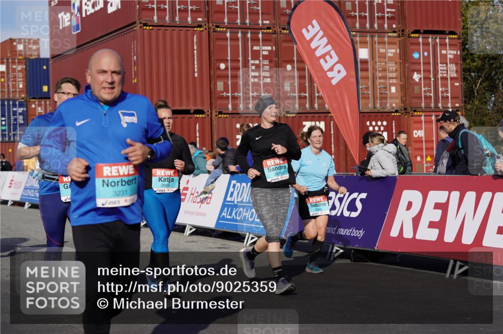03.10.2025 - Köhlbrandbrückenlauf Michael Burmester http://msf.ph/oto/9025359 03.10.2025 10:28:17 Ziel 1579, 1872, 1910, 2094, 2366, 2409, 2869, 2870, 3161, 3231, 3360, 3476, 3611 meine-sportfotos.de
