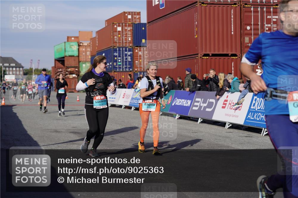 03.10.2025 - Köhlbrandbrückenlauf Michael Burmester http://msf.ph/oto/9025363 03.10.2025 10:28:18 Ziel 1579, 1872, 1910, 2094, 2366, 2409, 2869, 2870, 3161, 3231, 3360, 3476, 3611 meine-sportfotos.de