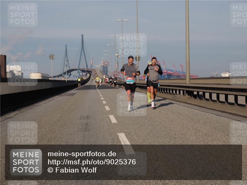 03.10.2025 - Köhlbrandbrückenlauf Fabian Wolf http://msf.ph/oto/9025376 03.10.2025 09:41:33 Position 3  meine-sportfotos.de