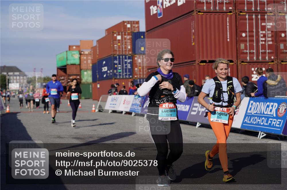 03.10.2025 - Köhlbrandbrückenlauf Michael Burmester http://msf.ph/oto/9025378 03.10.2025 10:28:19 Ziel 1579, 1910, 2094, 2366, 2409, 2869, 2870, 3054, 3161, 3360, 3611 meine-sportfotos.de