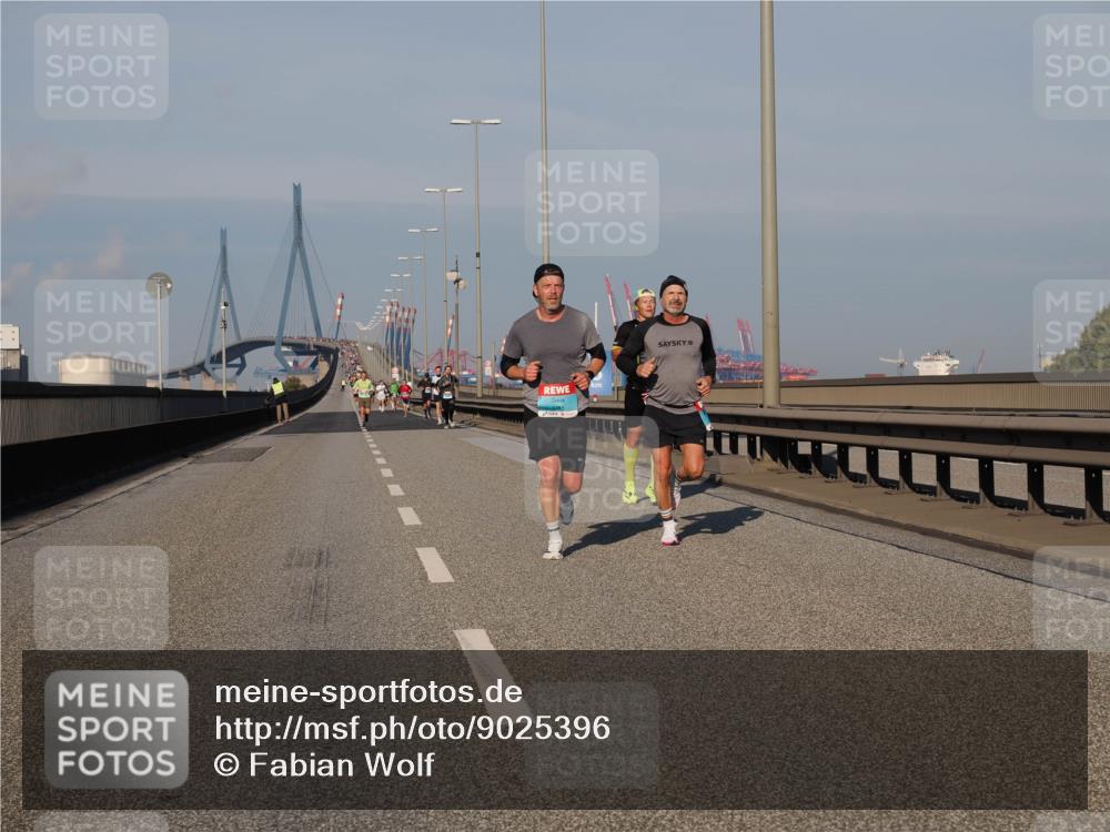 03.10.2025 - Köhlbrandbrückenlauf Fabian Wolf http://msf.ph/oto/9025396 03.10.2025 09:41:34 Position 3  meine-sportfotos.de