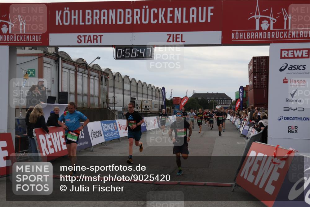 03.10.2025 - Köhlbrandbrückenlauf Julia Fischer http://msf.ph/oto/9025420 03.10.2025 15:58:47 Ziel 7017, 7081, 7117, 7176, 7182, 7737, 9057, 9086, 9187, 9582 meine-sportfotos.de