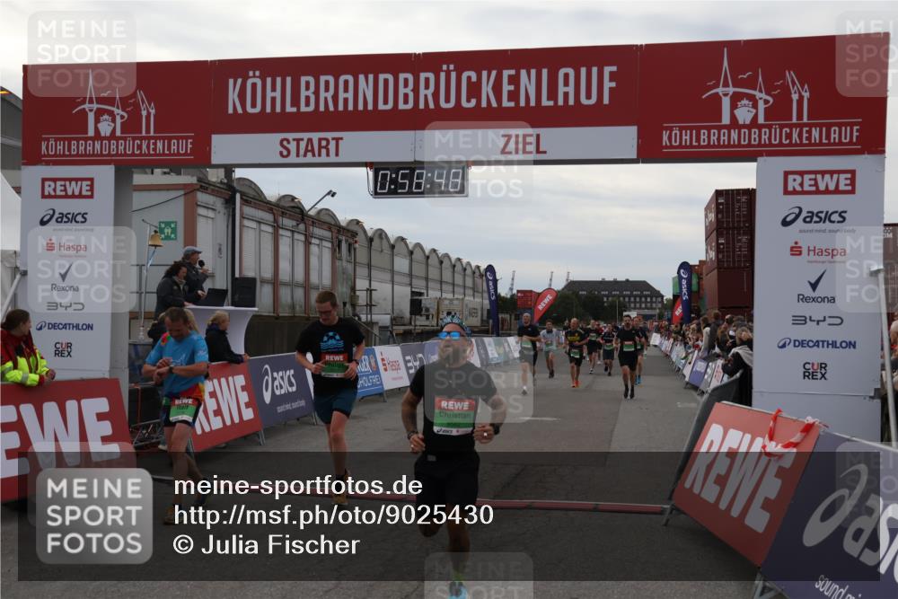 03.10.2025 - Köhlbrandbrückenlauf Julia Fischer http://msf.ph/oto/9025430 03.10.2025 15:58:48 Ziel 7017, 7081, 7101, 7117, 7176, 7182, 7244, 7737, 9057, 9086, 9187, 9512, 9582 meine-sportfotos.de