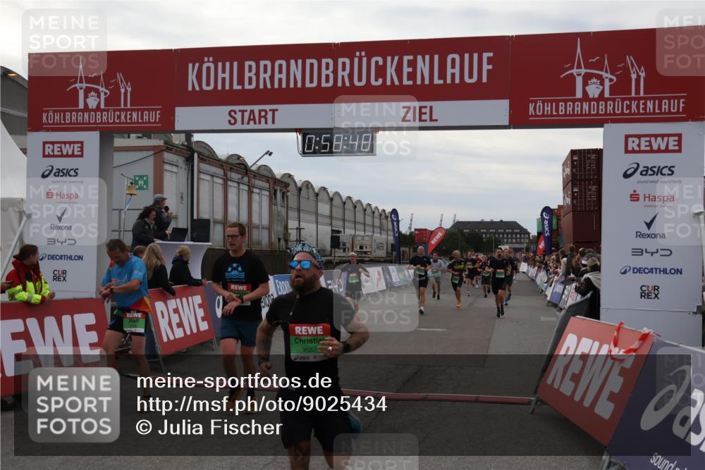 03.10.2025 - Köhlbrandbrückenlauf Julia Fischer http://msf.ph/oto/9025434 03.10.2025 15:58:48 Ziel 7017, 7081, 7101, 7117, 7176, 7182, 7244, 7737, 9057, 9086, 9187, 9512, 9582 meine-sportfotos.de