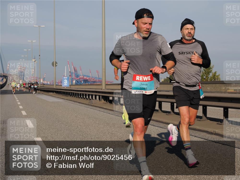 03.10.2025 - Köhlbrandbrückenlauf Fabian Wolf http://msf.ph/oto/9025456 03.10.2025 09:41:36 Position 3 3785 meine-sportfotos.de