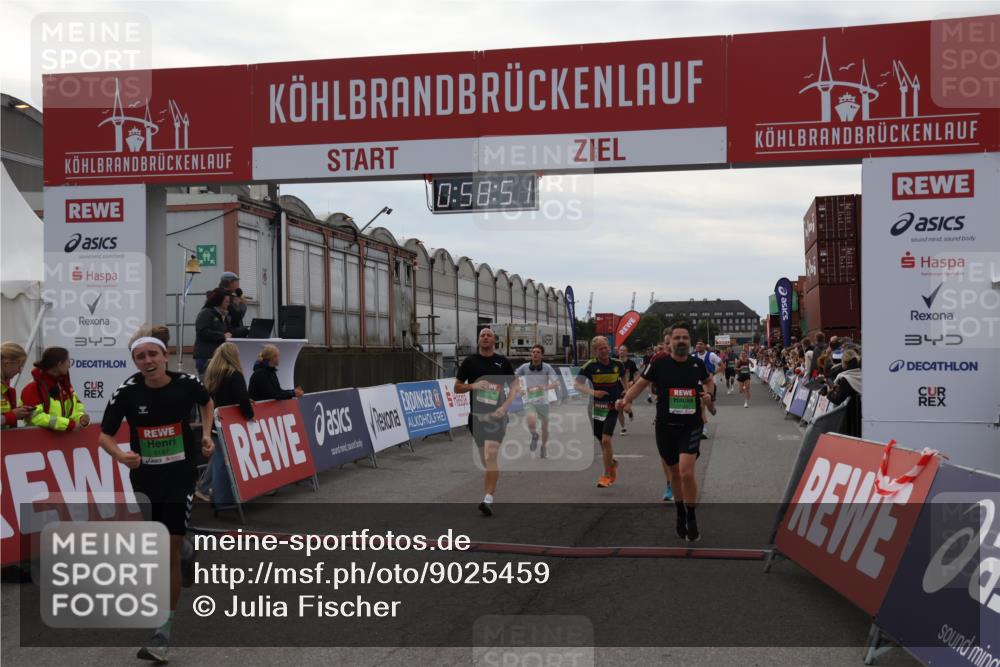 03.10.2025 - Köhlbrandbrückenlauf Julia Fischer http://msf.ph/oto/9025459 03.10.2025 15:58:51 Ziel 7017, 7081, 7101, 7117, 7120, 7176, 7182, 7244, 7356, 7737, 9086, 9186, 9187, 9512, 9582 meine-sportfotos.de